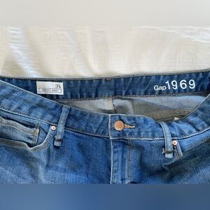 Gap 1969 Perfect Boot Jeans